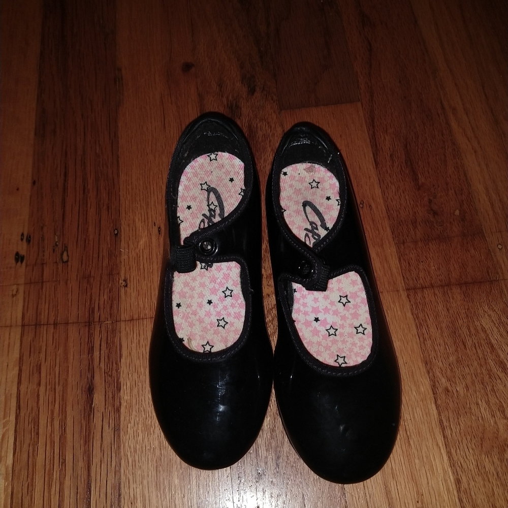 Tap shoes